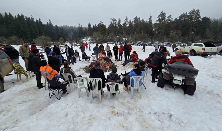 Offroad tutkunlarından yuvada kalan çocuklar için unutulmaz kış kampı