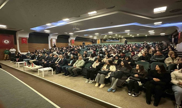 Öğrencilere ‘dezenformasyon konferansı