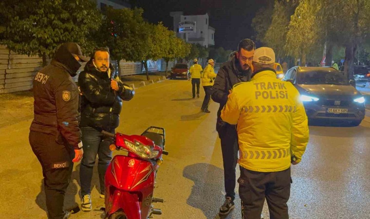 Plakasız motosikletle uygulamaya girip bekçiye Ben hasım sahibiyim, ölürsem mezarıma sen mi geleceksin dedi