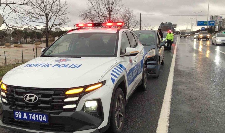 Polis aracına çarpan alkollü sürücü: Ben çarpmadım