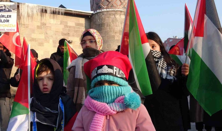 Sağlık çalışanları protesto yürüyüşleri 55nci haftada da sürdürdü