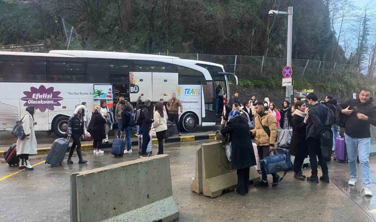 Sarp Sınır Kapısında yılbaşı yoğunluğu