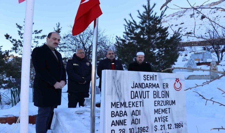 Şehit Davut Bilginin mezarını ziyaret ettiler