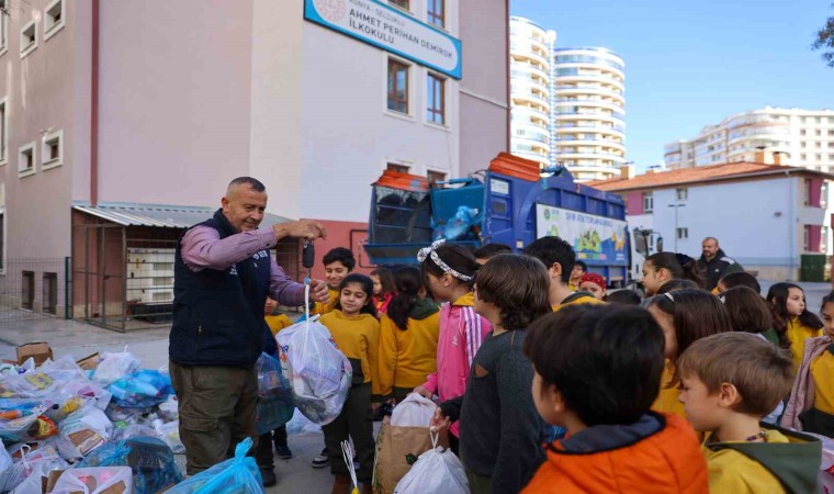 Selçukluda okullar sıfır atık için yarışıyor