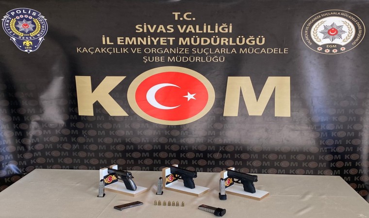 Sivasta silah ve mühimmat kaçakçılığı operasyonu: 7 gözaltı, 3 tutuklama