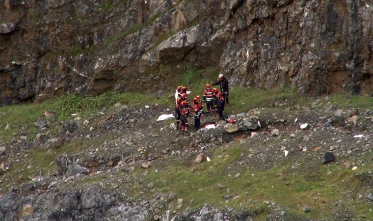 Sultangazide kaybolan gencin cansız bedeni uçurumda bulundu