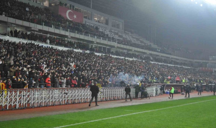 Taraftarıyla rekor kıran Eskişehirspor, liderlik koltuğuna oturdu