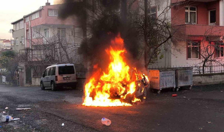 Tekirdağda LPGli otomobil alev topuna döndü: Otomobilde patlama anları kamerada