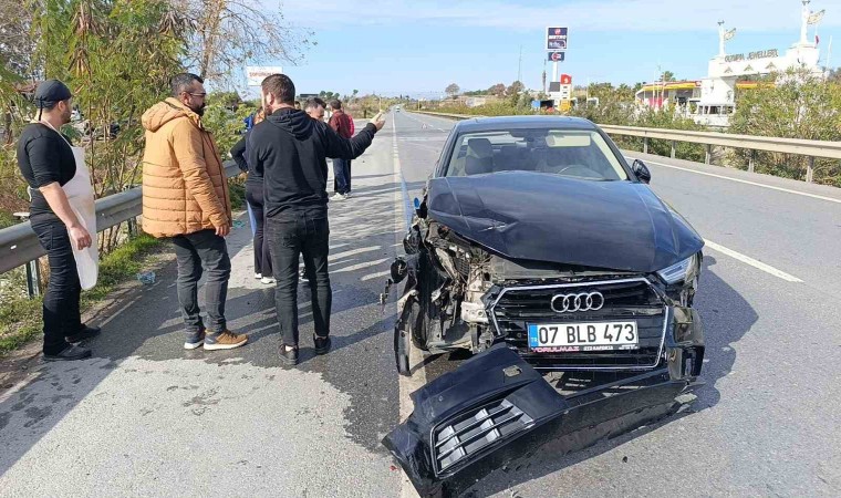 Tırın önünde sürüklenen araçtan burunları bile kanamadan çıktılar