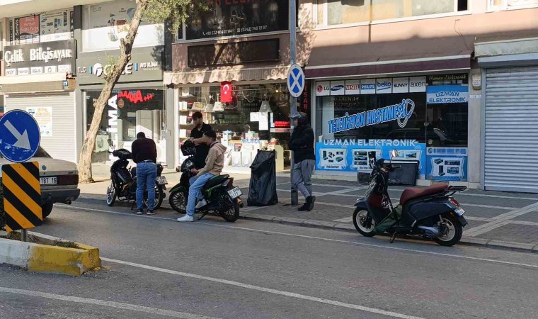 Trafiği tehlikeye düşüren gençler asayiş ekibine yakalandı