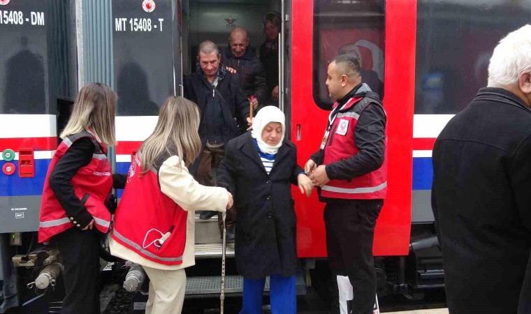 Turistik Tuz Ekspresi ile Çankırıya yolculuk yapan engelliler şehre hayran kaldı