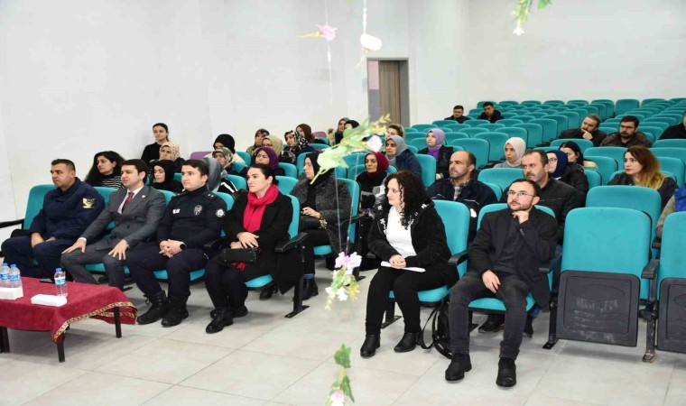 Türkelide “En İyi Narkotik Polisi Anne” semineri