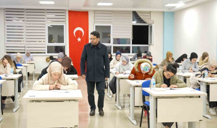 Umre Ödüllü Gençlik Bilgi Yarışması düzenlendi