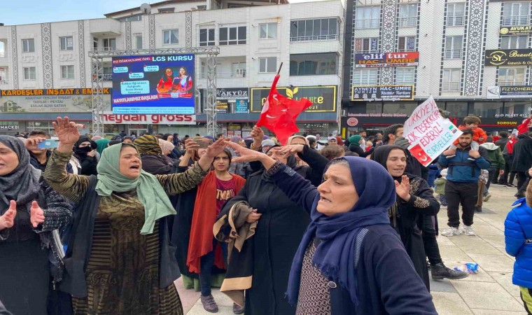 Yozgatta Suriyeliler Esedin gidişini şarkılarla kutladı