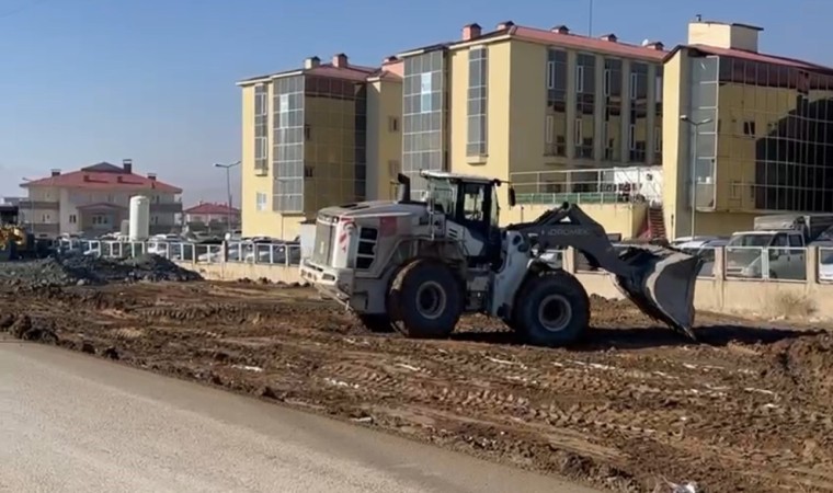 Yüksekova Devlet Hastanesinin yolu asfaltlandı