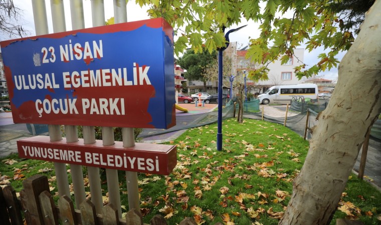 Yunusemre ile Muradiyede parklar yeşillendi