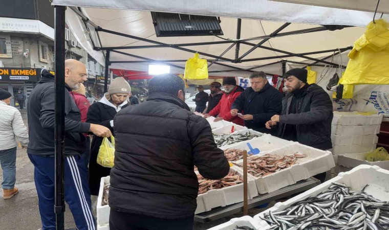 Zonguldakta kilosu 75 liradan satılan istavrite rağbet