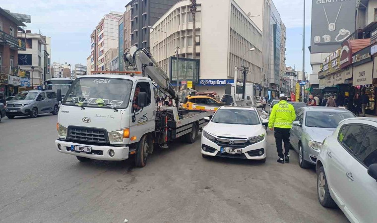 Adanada hatalı park yapan 634 sürücüye cezai işlem uygulandı