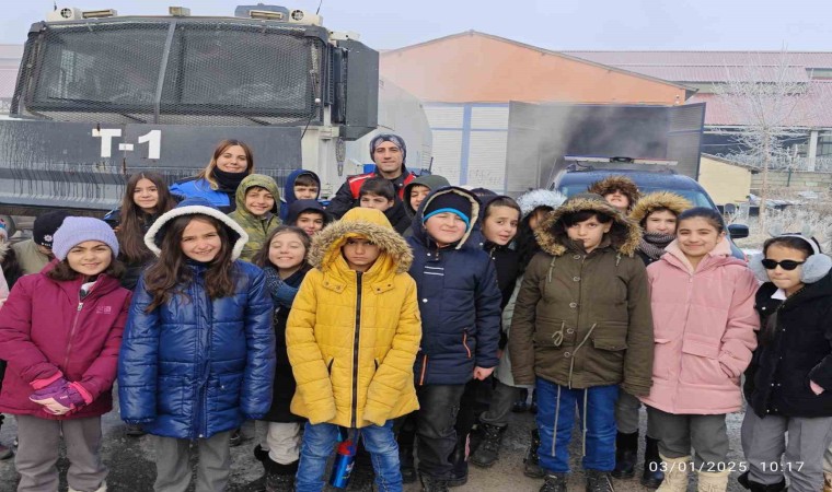 Ağrı İl Emniyet Müdürlüğünden öğrencilere güvenlik eğitimi