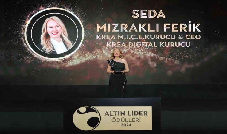 Altın Liderler Ödül Töreninde ‘Türkiyenin en beğenilen CEOları ödüllerini aldı