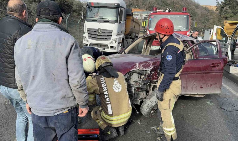 Arnavutköyde otomobil takla attı: Sürücü ağır yaralandı