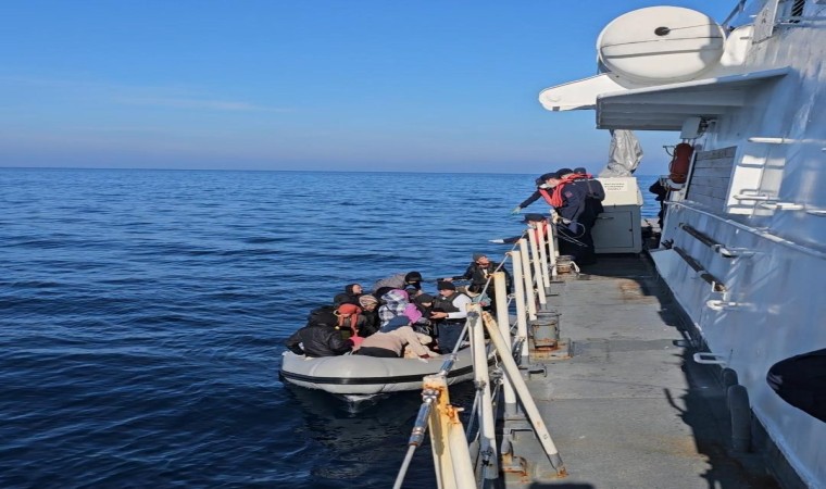 Aydında 15 düzensiz göçmen kurtarıldı