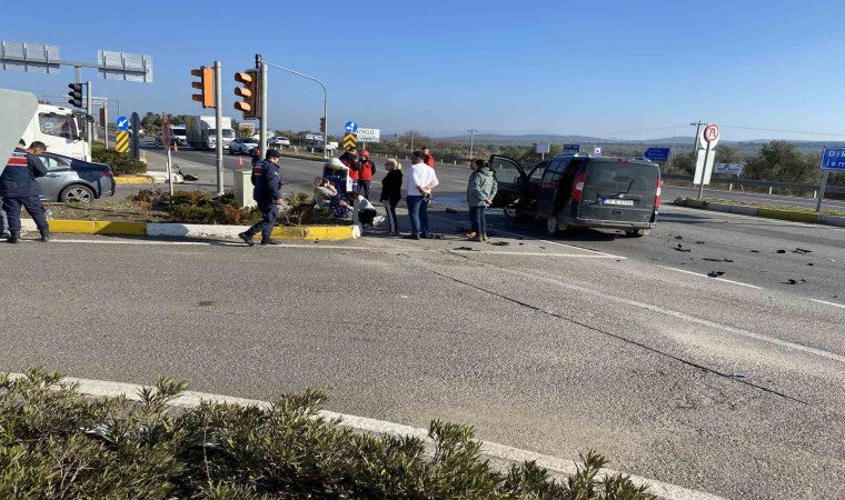 Balıkesirdetrafik kazası: 3 yaralı