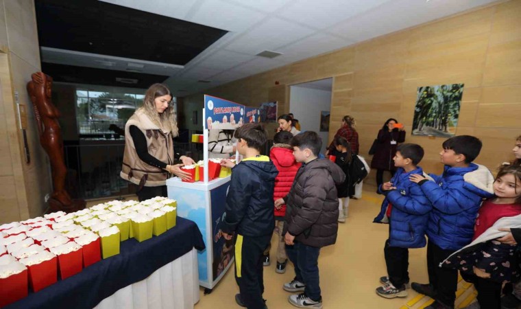 Başkan Arastan öğrencilere ‘Karne hediyesi