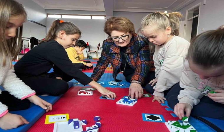 Başkan Çelik çocuklarla eğlenceli vakit geçirdi