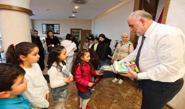 Başkan Sandıkçı: Her daim çocuklarımızın ve gençlerimizin yanında olmaya devam edeceğiz