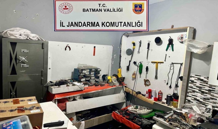 Batmanda kaçak silah imalathanesine düzenlenen baskında 1 kişi gözaltına alındı