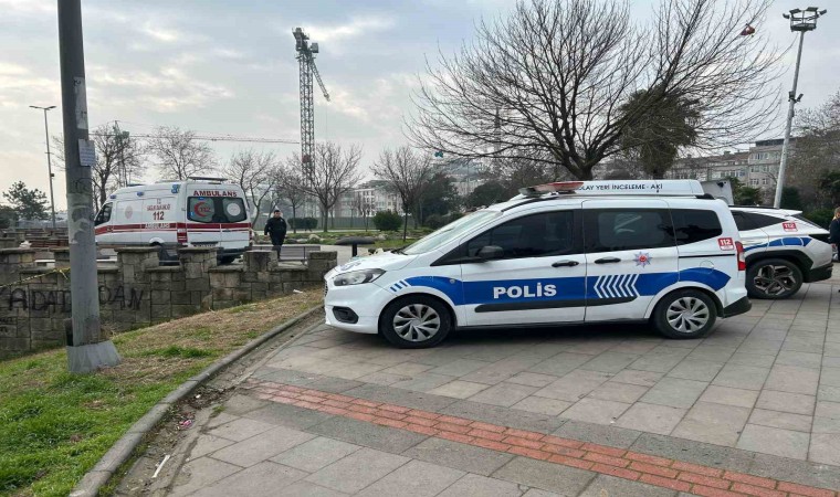 Bayrampaşada parkta intihar: Şahsın sanal kumarda para kaybettiği için kendini vurduğu iddia edildi