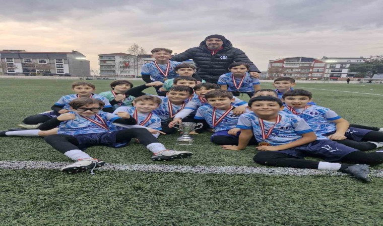 Bilecikte düzenlenen Lefke Cup U-11 Turnuvası sonrası 12 futbolcu Fenerbahçe antrenmanlarına davet edildi