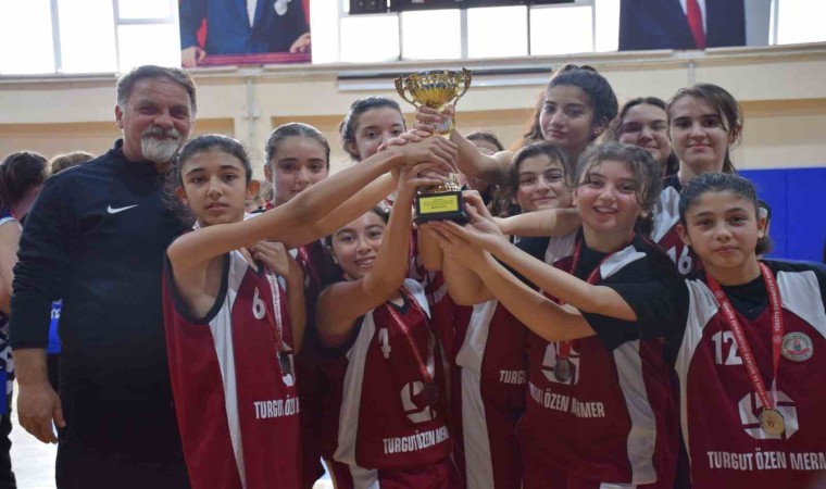 Bilecikte Yıldız Kızlar Basketbol Müsabakaları tamamlandı