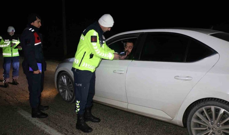 Boluda jandarma ekiplerinden sıkı denetim