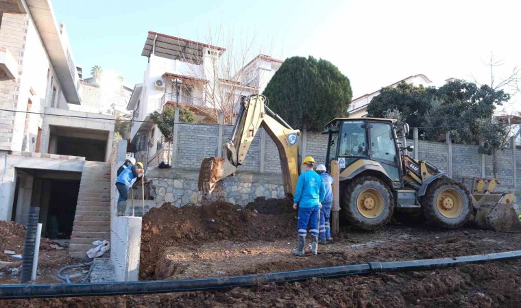 Büyükşehirin Kuşadasındaki altyapı çalışmaları hız kesmiyor