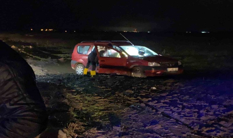 Çanakkalede bir kişi araç içerisinde ölü bulundu