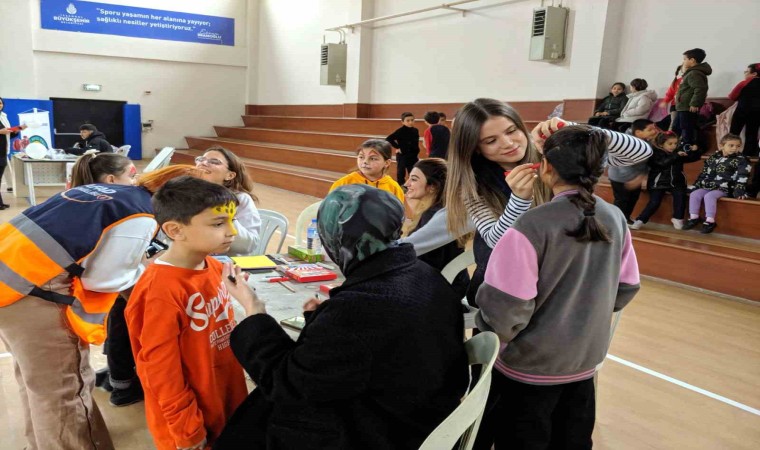 Çatalcadaki Karacaköy İlkokulunda “Çocuk Şenliği” etkinliği düzenlendi