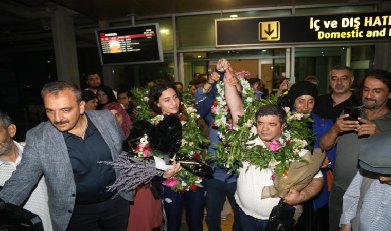 Cemil Döndü ve Gizem Özer, Fenerbahçede