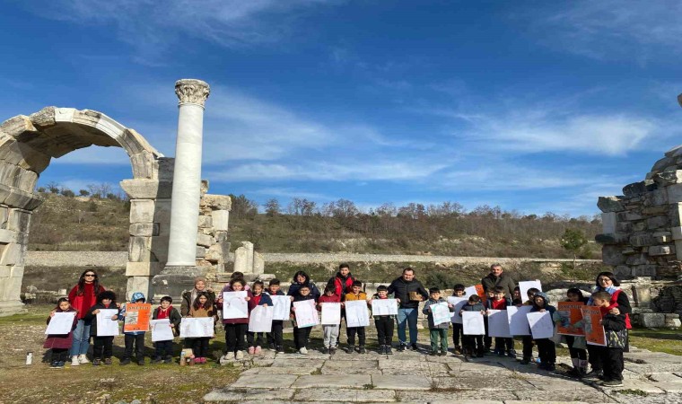 Çocuklar, Stratonikeiada sanatla buluştu