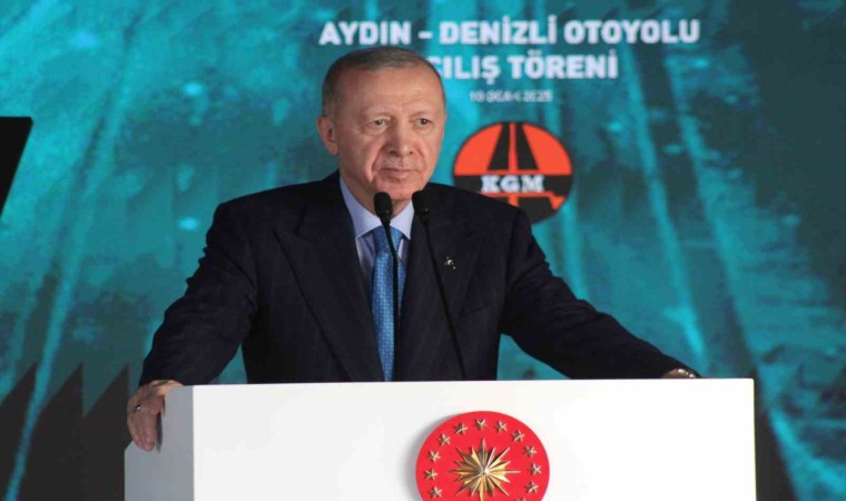 Cumhurbaşkanı Erdoğan: “Biz 22 yıldır Türkiyeyi büyütmek ve kalkındırmak için çalışıyoruz”