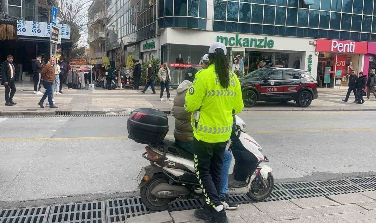 Denizlinin en işlek caddesinde trafik ve asayiş denetimi