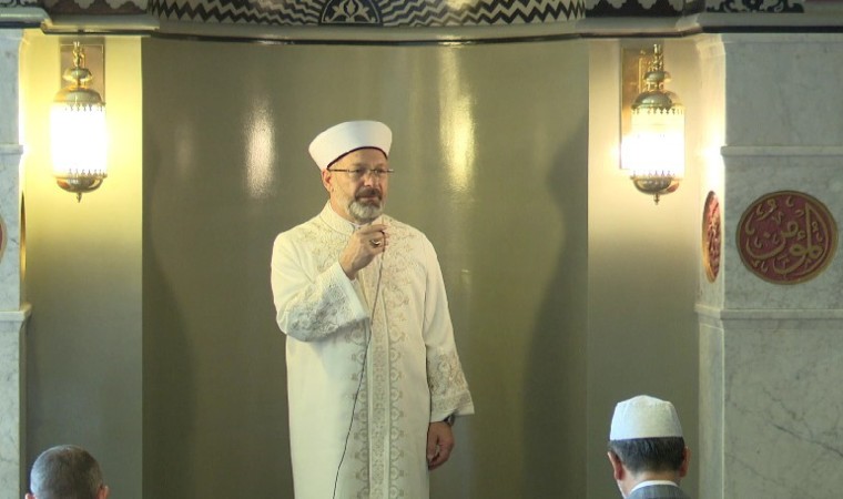 Diyanet Başkanı Erbaş, umreye giden vatandaşlarla buluştu