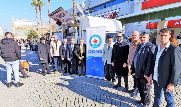 Düşürülen Azerbaycan uçağında hayatını kaybedenler İzmirde anıldı