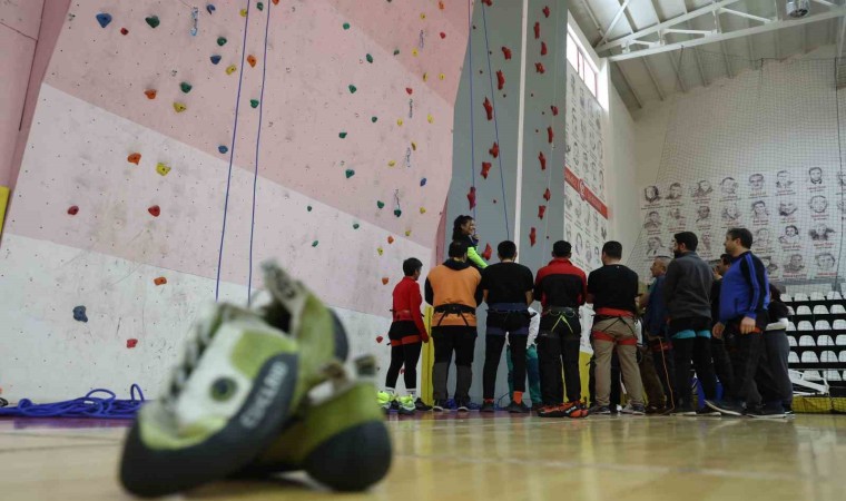 Elazığ tarihinde bir ilk: Türkiyenin dört bir yanından sporcular Elazığda buluştu