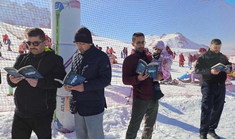 Erciyeste kitap okudular