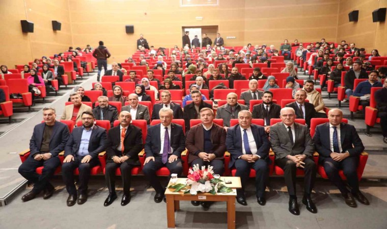 Erzincanda “Yer Bildirimleri” adlı konferans düzenlendi