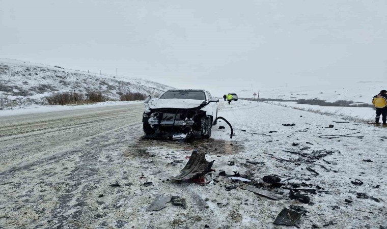 Erzurumda trafik kazası: 2 ölü