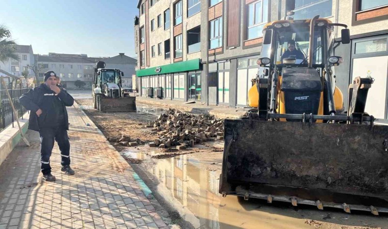 Gemlik Belediyesinden asfalt ve kaldırım atağı