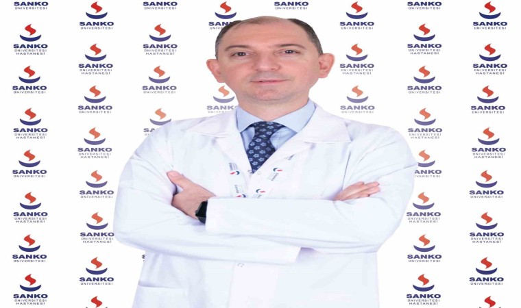 Genel cerrahi uzmanları Prof. Dr. Balık, Doç. Dr. Borazan ve Opr. Dr. Melik, SANKO Üniversitesi Hastanesinde